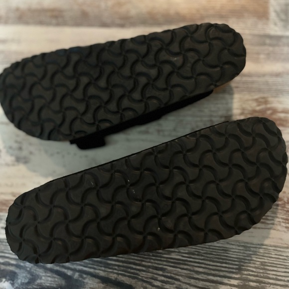 Birkenstock Black Suede, Two Strap Sandals.. Hardly worn, Comfy!! - Picture 7 of 7